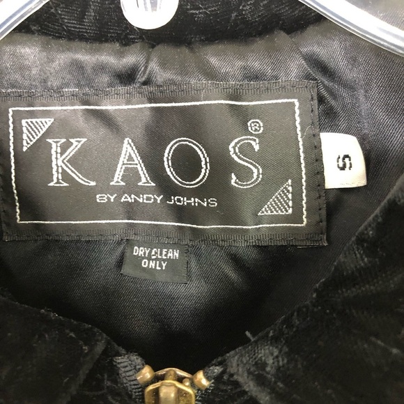 Kaos By Andy John’s black velvet quilted jacket - Picture 13 of 13